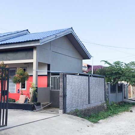Reddoorz @ Simpang Lima Jupiter Sorong Exterior foto